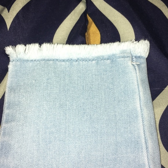 NWOT Celebrity Pink Zip Back Skinny Jeans - Picture 8 of 10